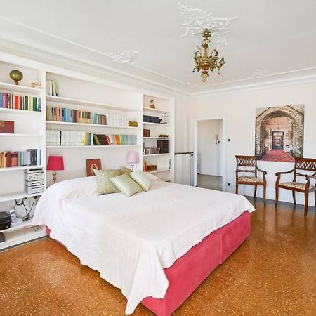 Ca' Fenice, Charming Apartment In San Marco, Sleep 7 Venice Exterior photo