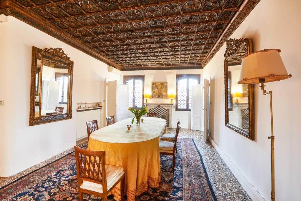 Ca' Fenice, Charming Apartment In San Marco, Sleep 7 Venice Exterior photo