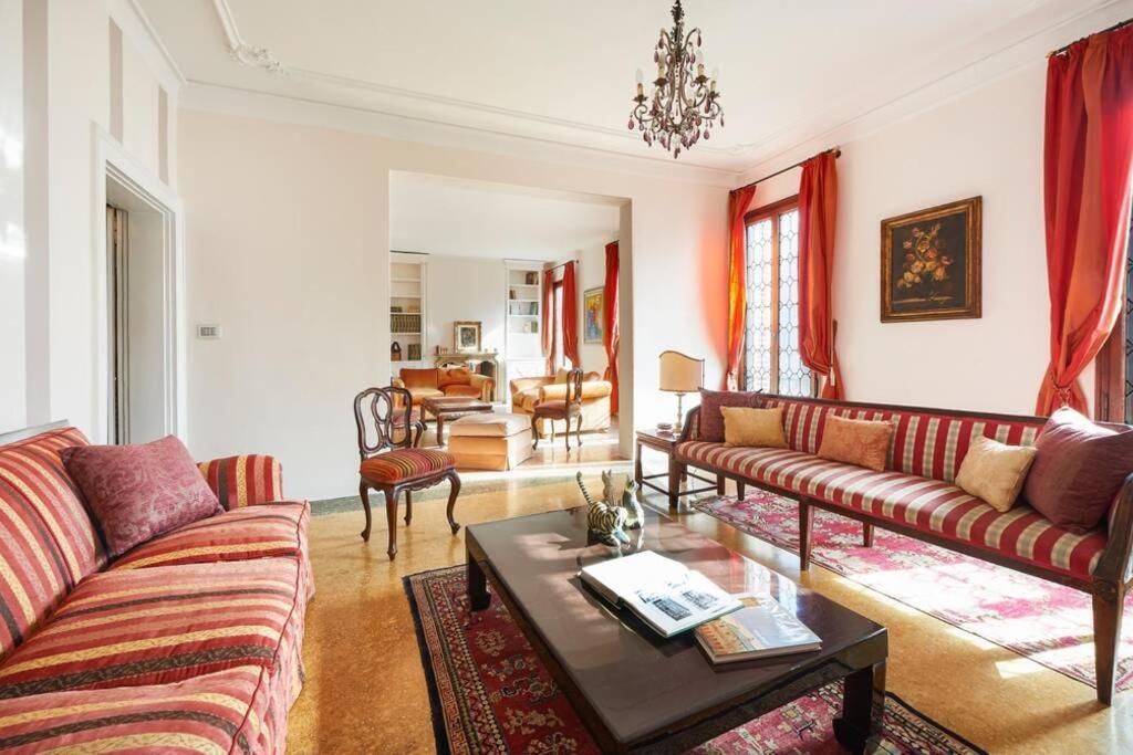 Ca' Fenice, Charming Apartment In San Marco, Sleep 7 Venice Exterior photo