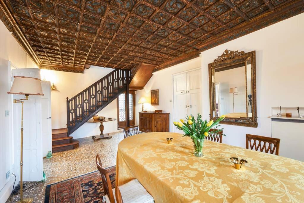 Ca' Fenice, Charming Apartment In San Marco, Sleep 7 Venice Exterior photo