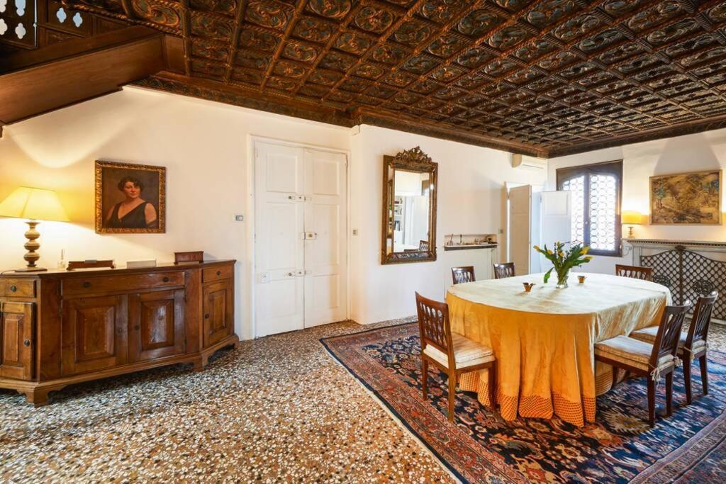 Ca' Fenice, Charming Apartment In San Marco, Sleep 7 Venice Exterior photo